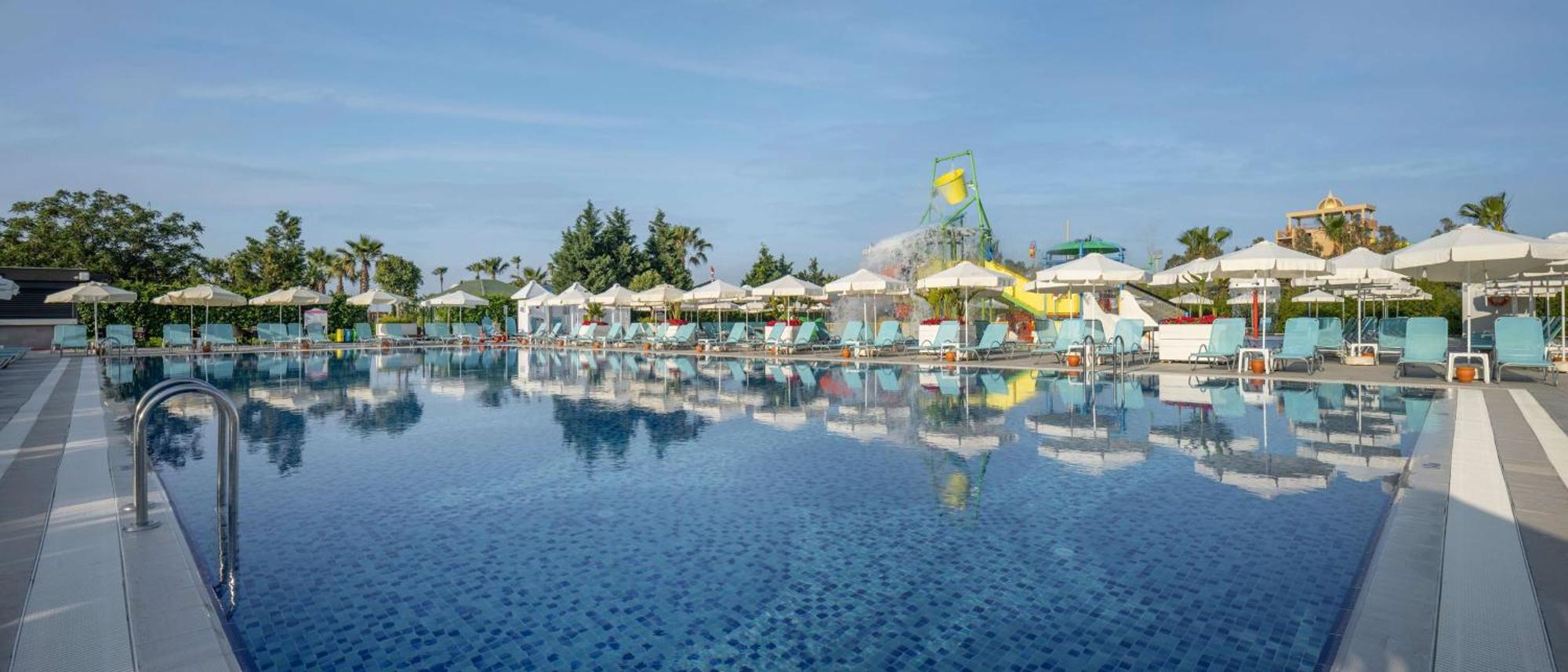 ลารา แฟมิลี คลับ - ออล อินคลูซีฟ Hotel อันตัลยา ภายนอก รูปภาพ